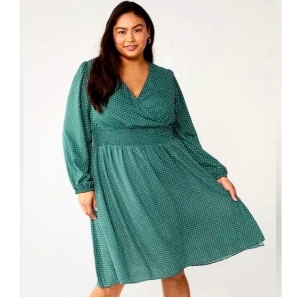 Draper James RSVP Size 1X Green Polka Dot Faux Wrap Dress Long Sleeve Pockets